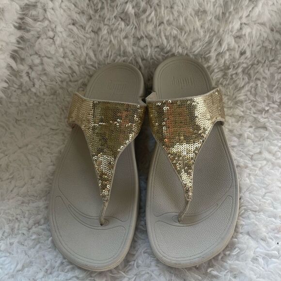 FitFlop Lulu Fabric Gold sequins wedge thong Sandals Slippers SZ9 - Picture 1 of 10